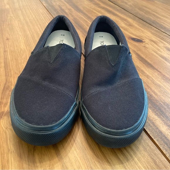 Toms Fenix Slip On Sneakers - Picture 2 of 9